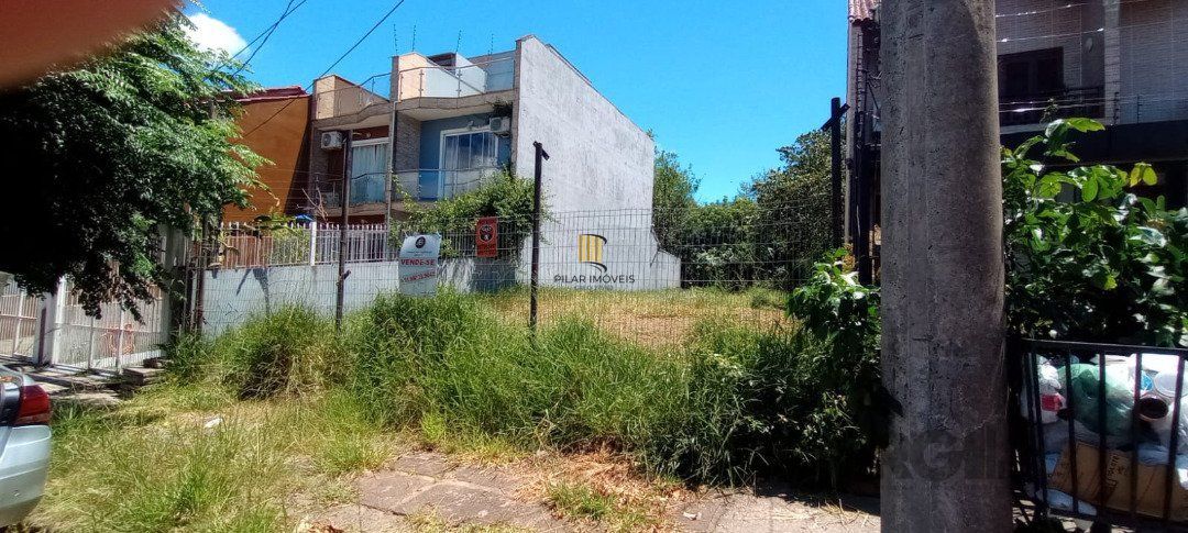Terreno plano, medindo 207,50. 8,30x25,00.