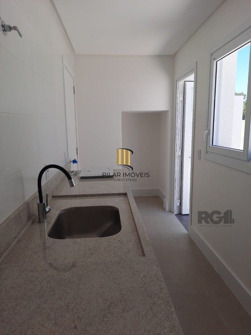 Casa de Condomínio 4 dormitórios no bairro Nova Xangri-lá