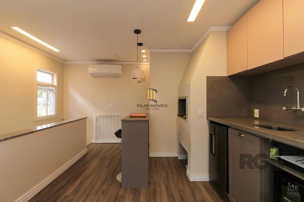 Casa em  condomínio 3 dormitórios na Av Otto Niemeier