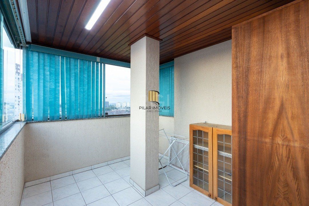 Cobertura para Venda - 247.08m², 3 dormitórios, sendo 1 suites, 2 vagas - Vila Ipiranga