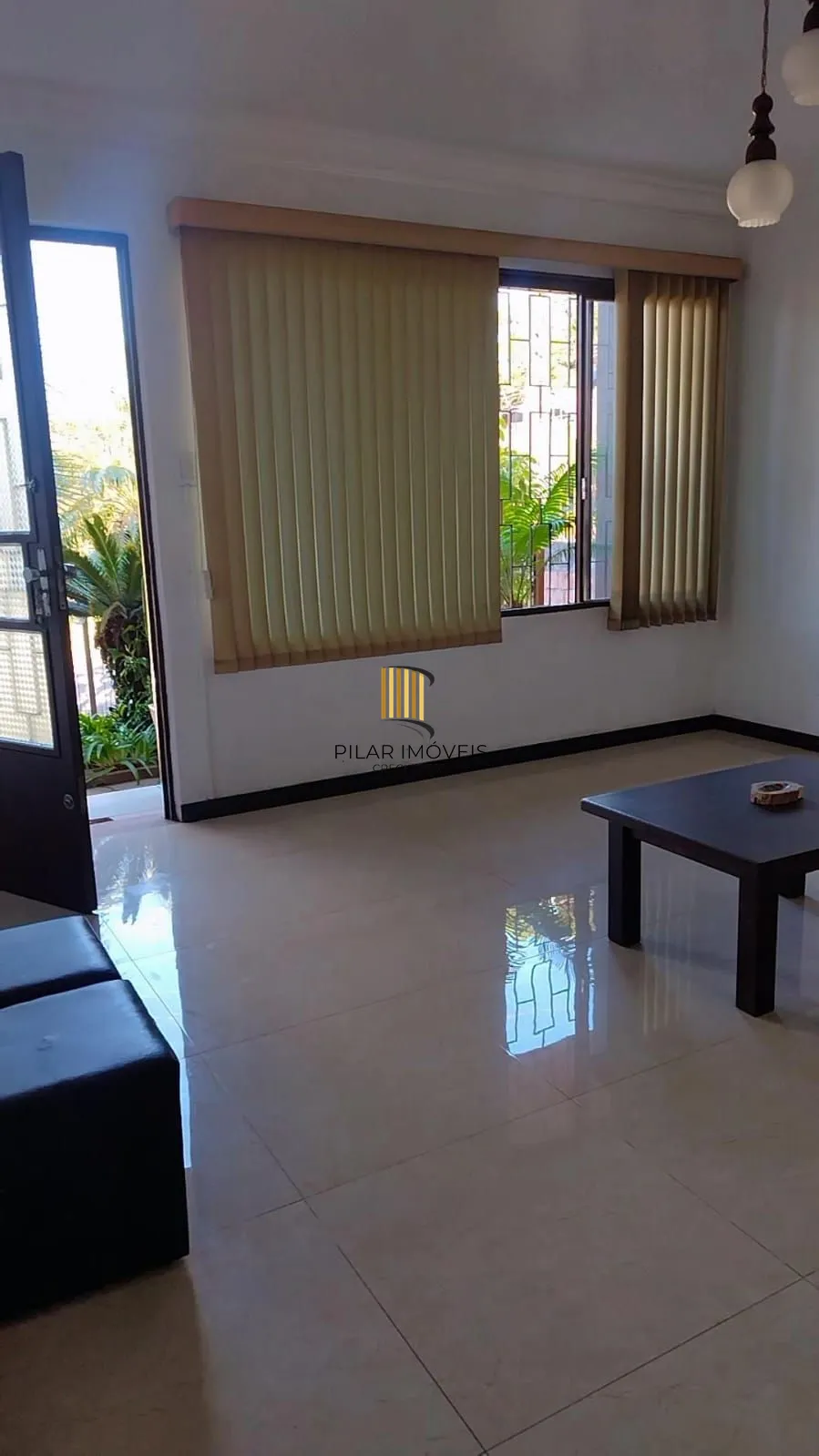 Casa 4 dormitórios no bairro Vila Nova