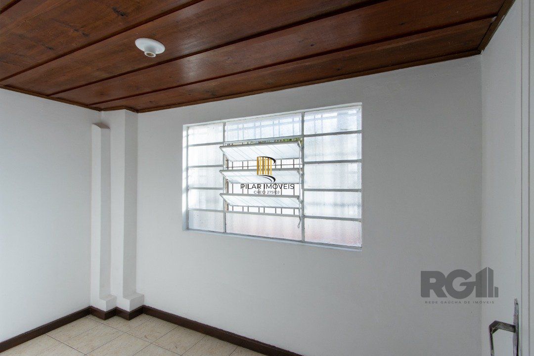 Casa para Venda - 200m², 3 dormitórios, 2 vagas - Cavalhada