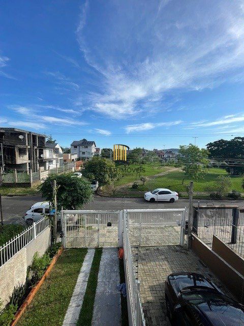 Casa 2 dormitórios no bairro Guarujá