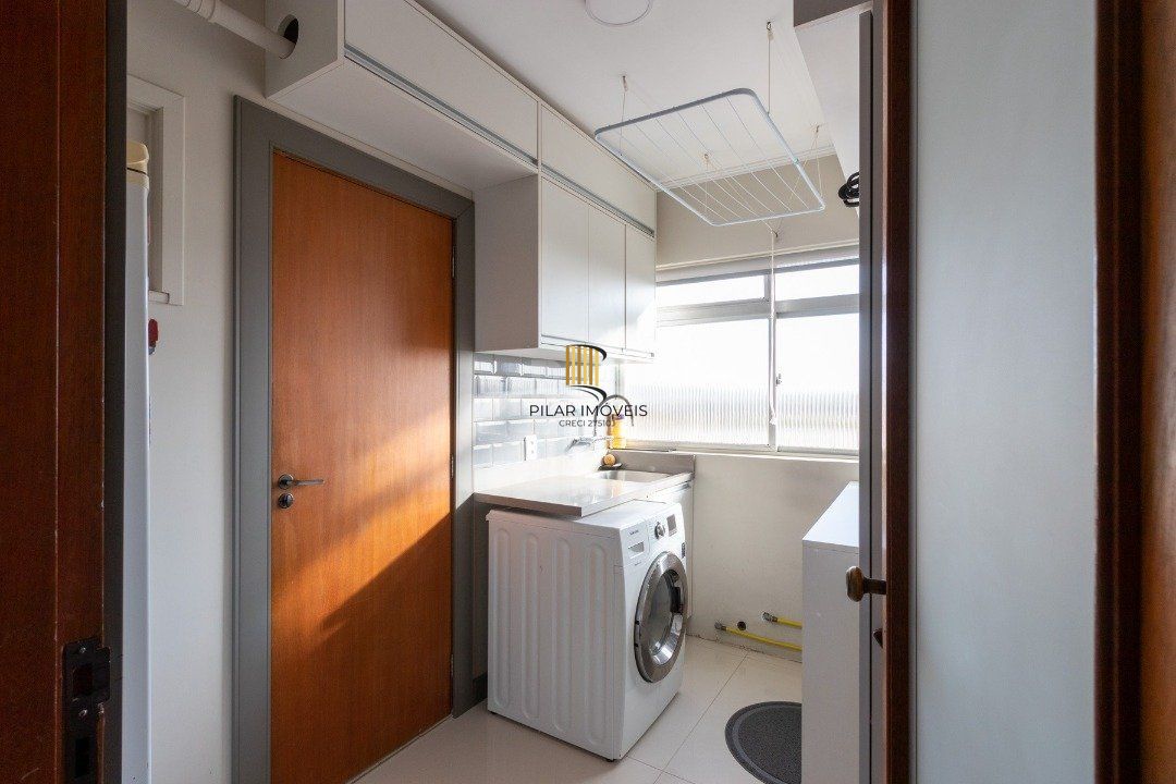 Cobertura para Venda - 234.17m², 3 dormitórios, sendo 1 suites, 2 vagas - Cristal