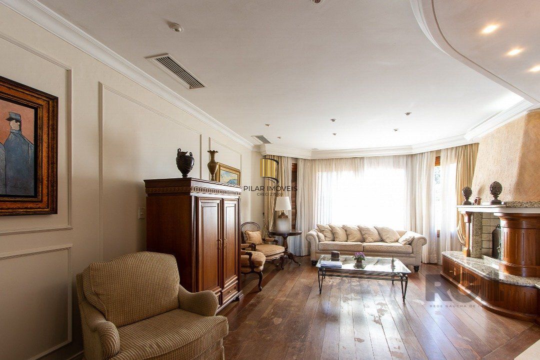 Casa para Venda - 450m², 4 dormitórios, sendo 4 suites, 5 vagas - Vila Assunção