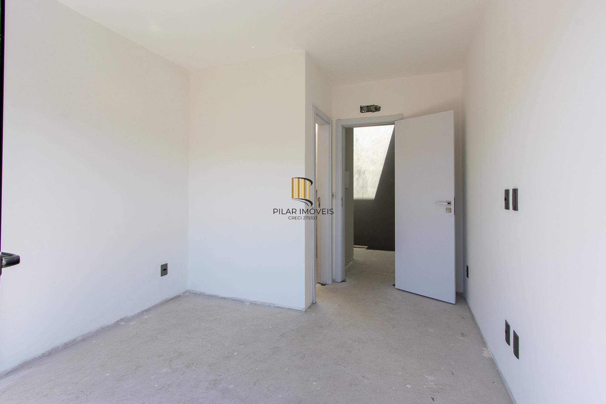 Casa em condomínio com conforto e exclusividade no bairro Tristeza