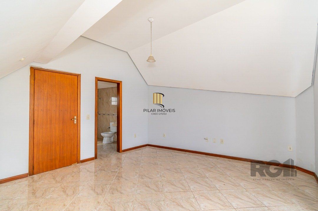 Casa 3 dormitórios no bairro Espírito Santo