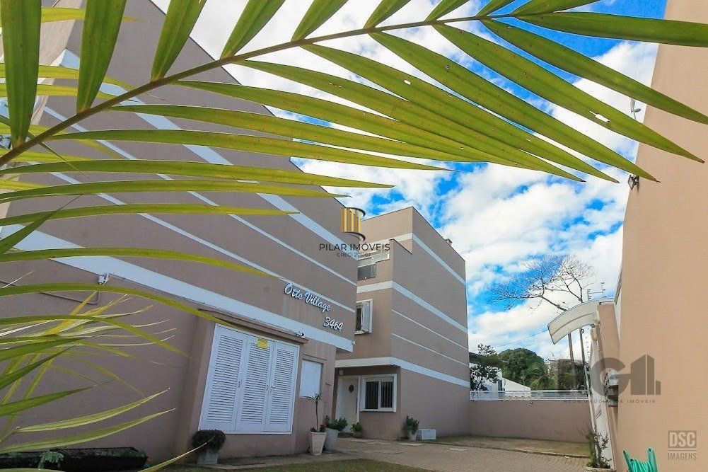 Casa em  condomínio 3 dormitórios na Av Otto Niemeier