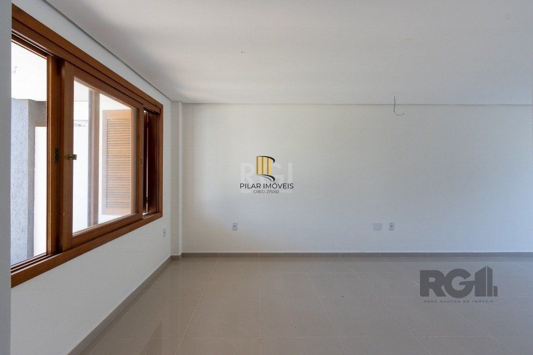 Casa 3 dormitórios no bairro Guarujá