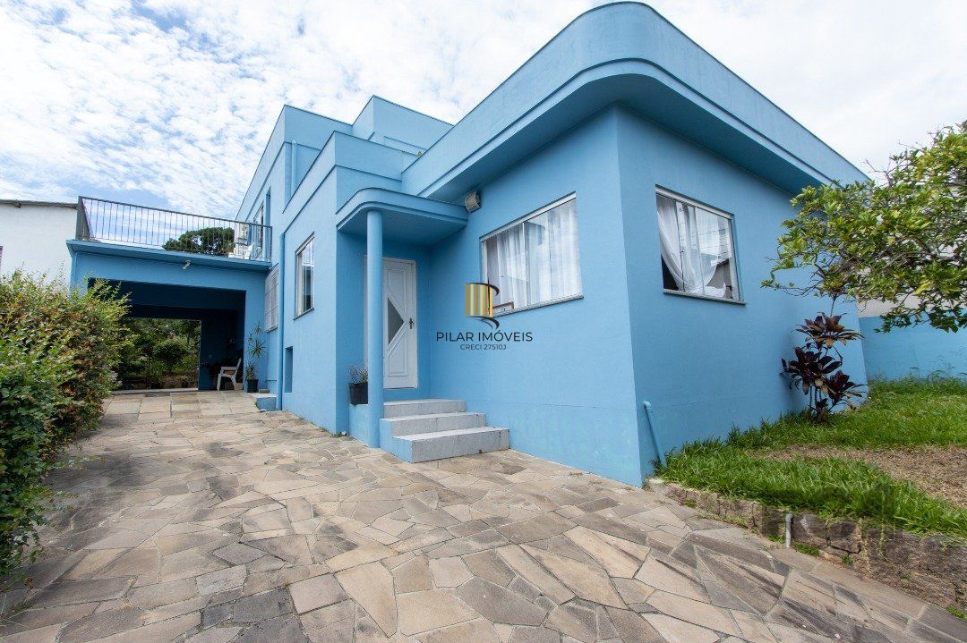 Casa, 5 dormitórios, sendo 1 suíte, 312m² privativos, 8 vagas - Bairro Vila Nova