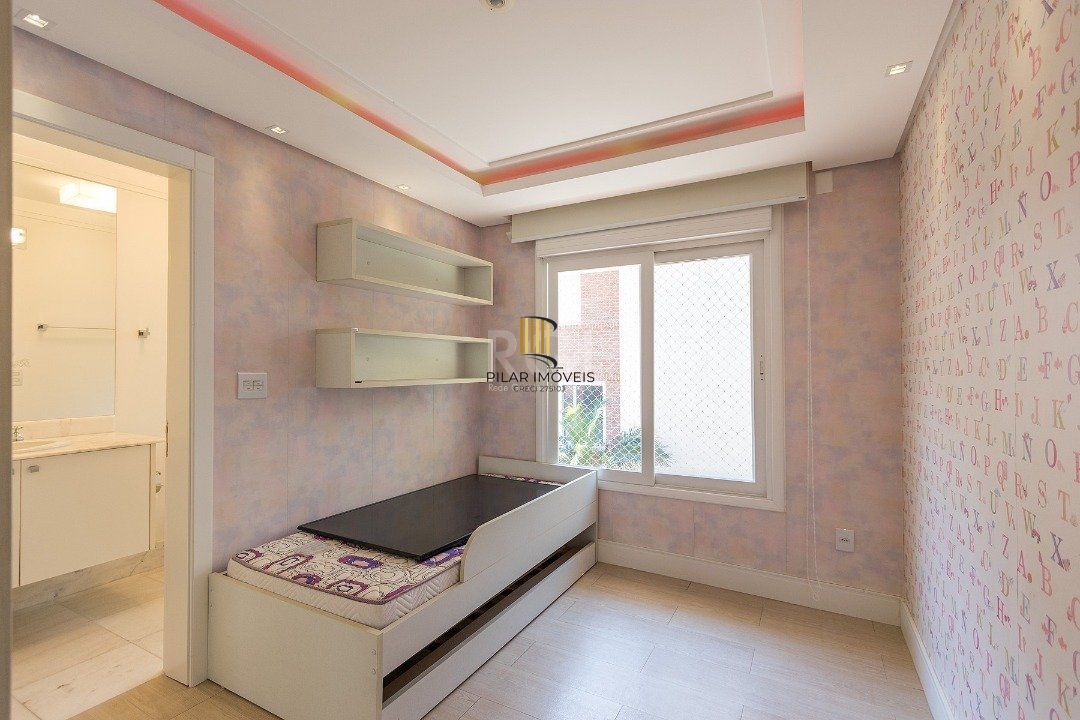 Casa Condominio para Venda - 380m², 3 dormitórios, sendo 3 suites, 4 vagas - Pedra Redonda