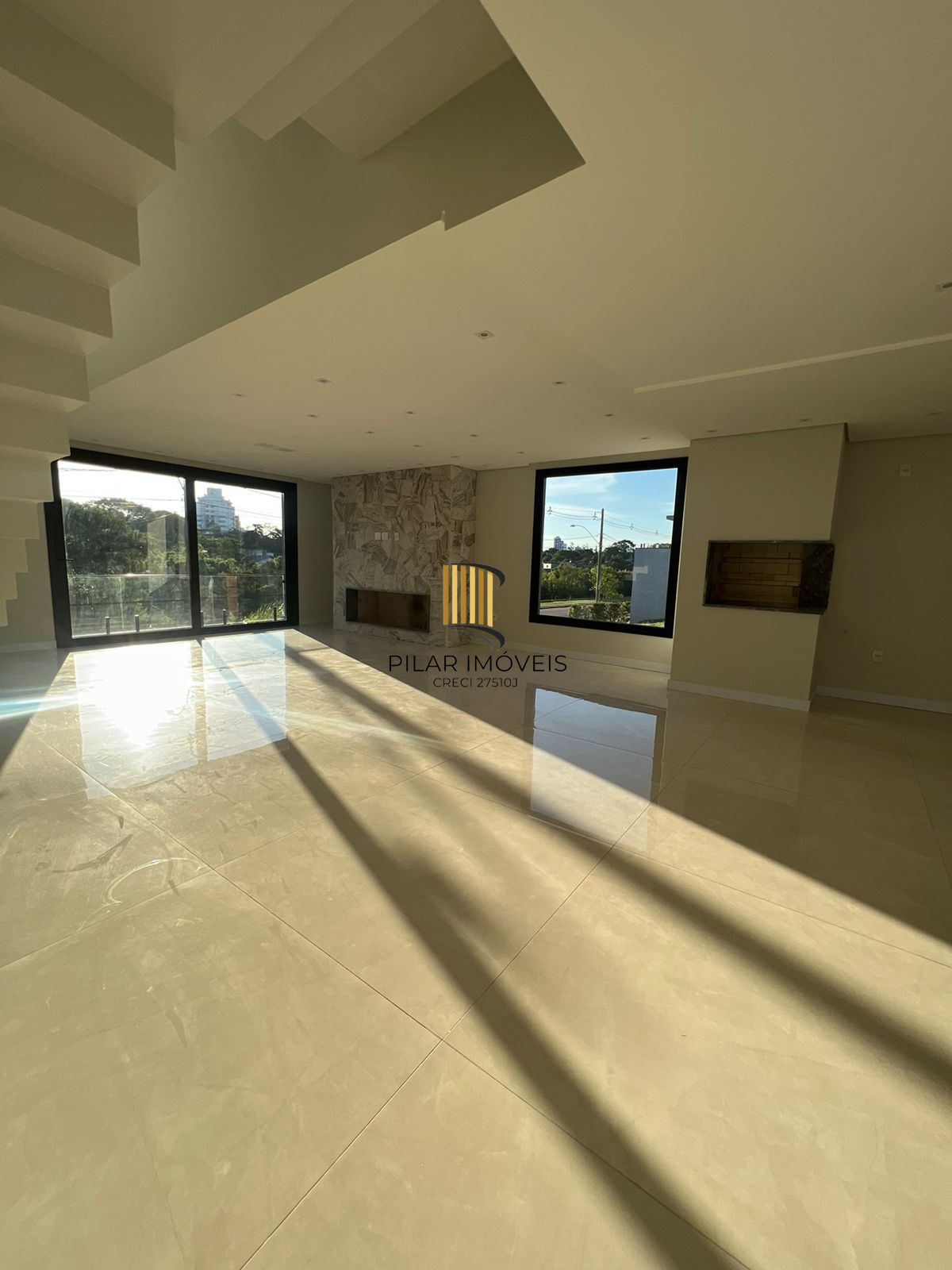 Casa de Condomínio com 3 suítes para comprar em Centro, Gravataí