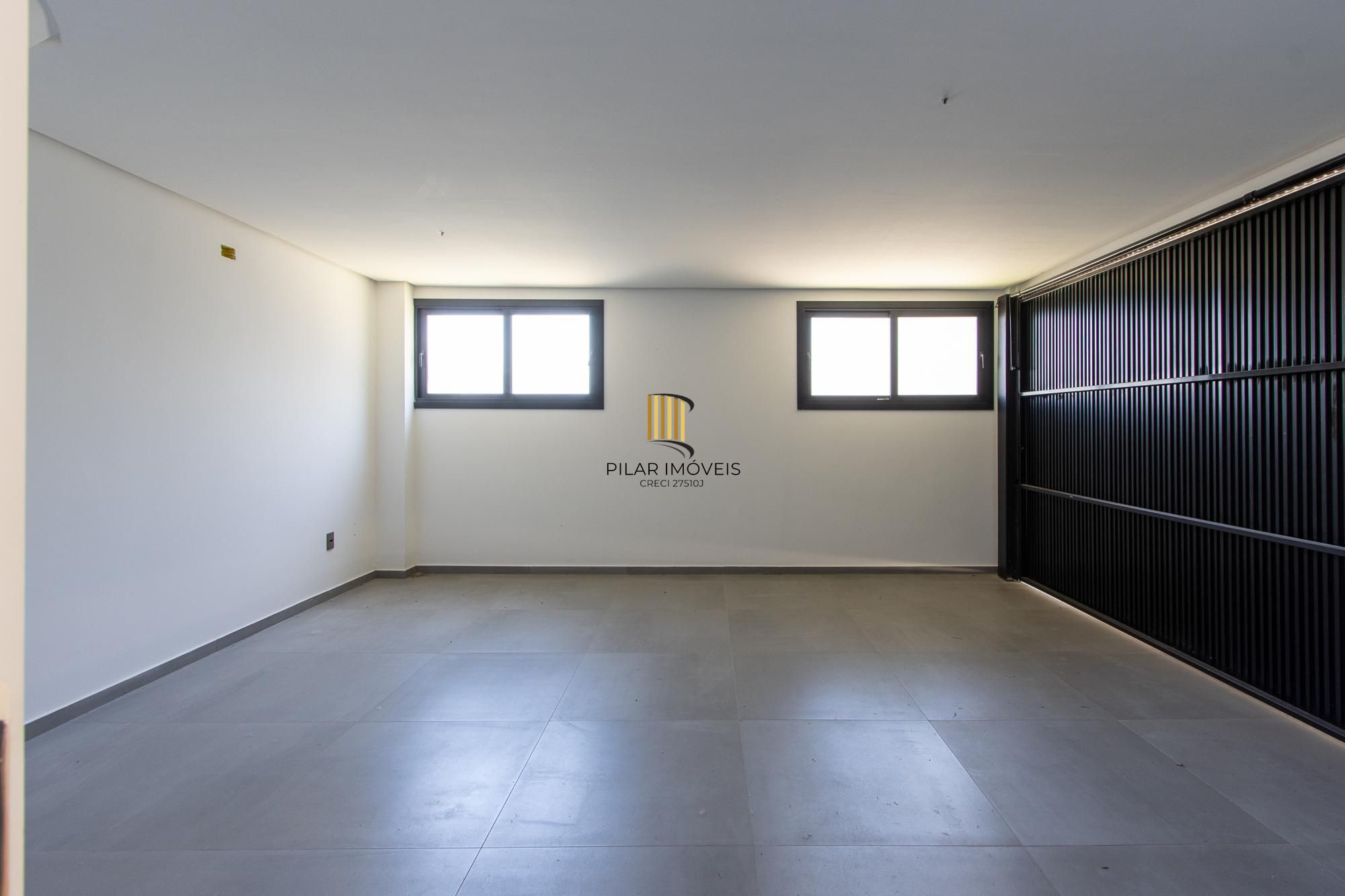 Casa em condomínio com conforto e exclusividade no bairro Tristeza