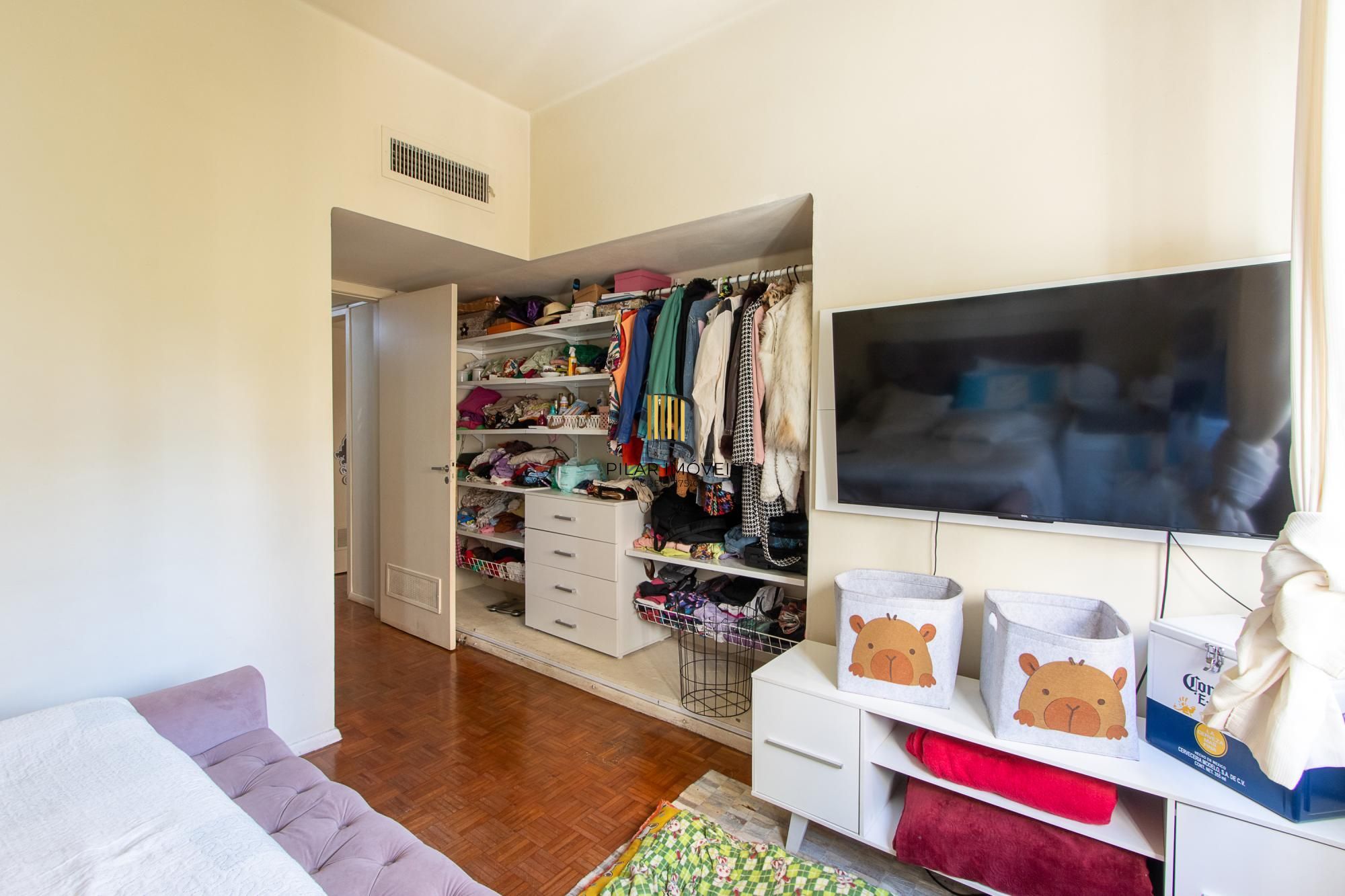 Apartamento 3 Dormitórios Ensolarado no Centro de Porto Alegre