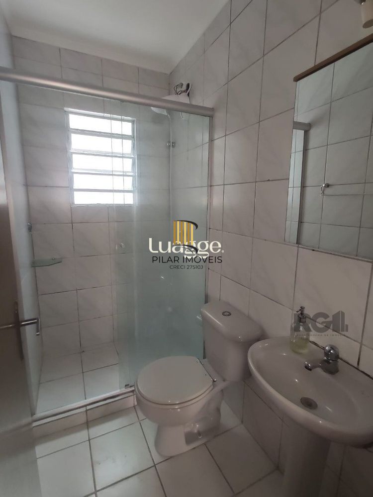 Casa em condomínio, com 57,66m² de área privativa 2 dormitórios transformados em 1 e 1 vaga coberta e escriturada