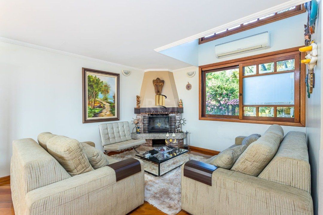 Casa 3 dormitórios no bairro Teresópolis