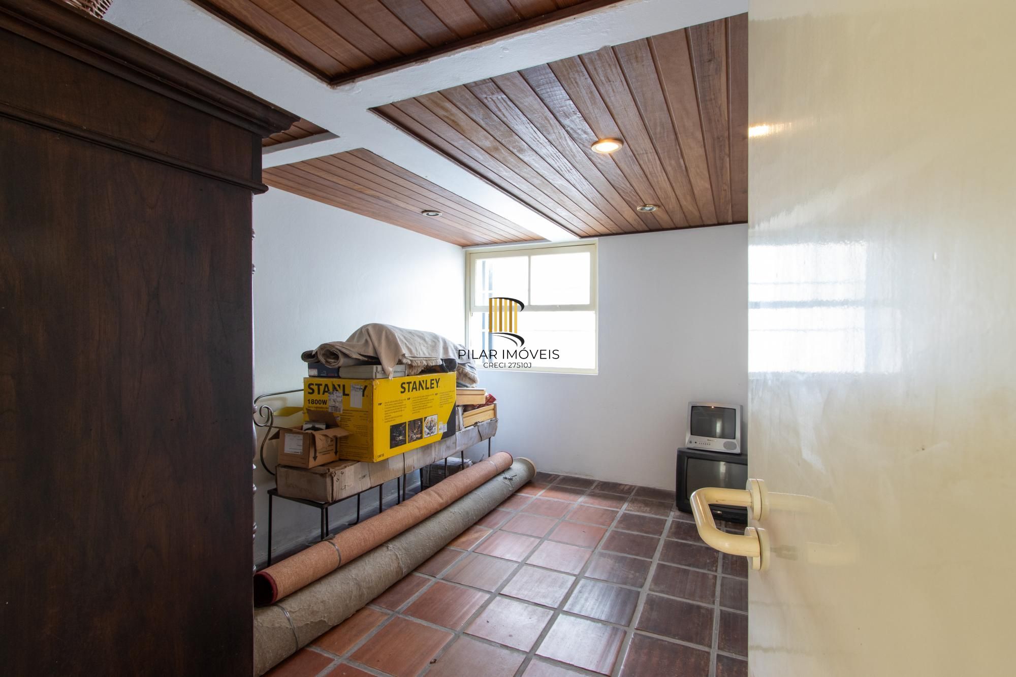 Casa com piscina Bairro Cristal
