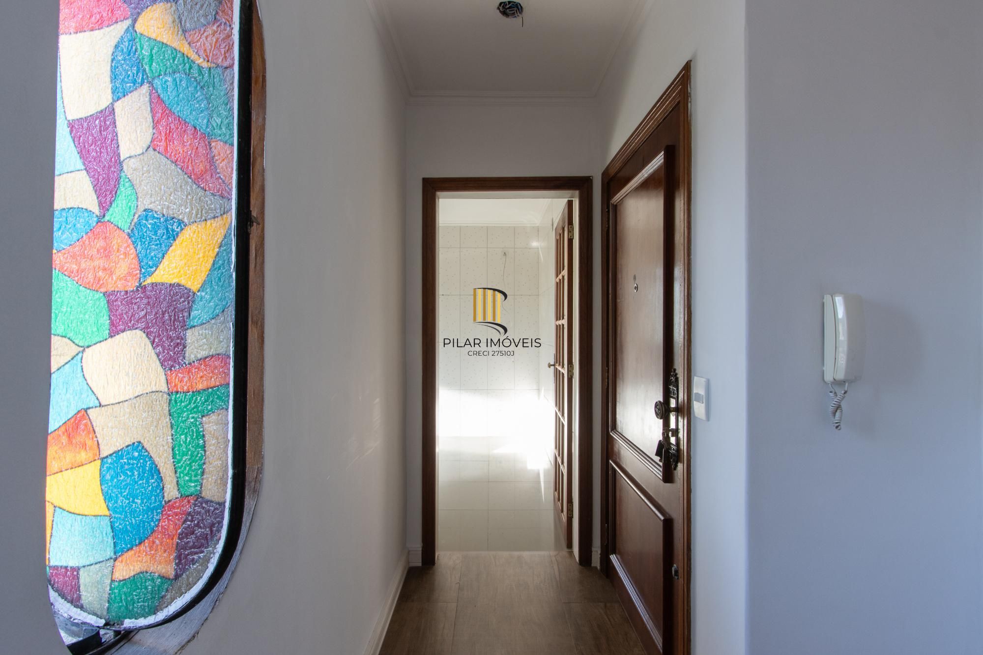 Apartamento com 2 dormitórios com 74m² e 1 vaga e no Menino Deus