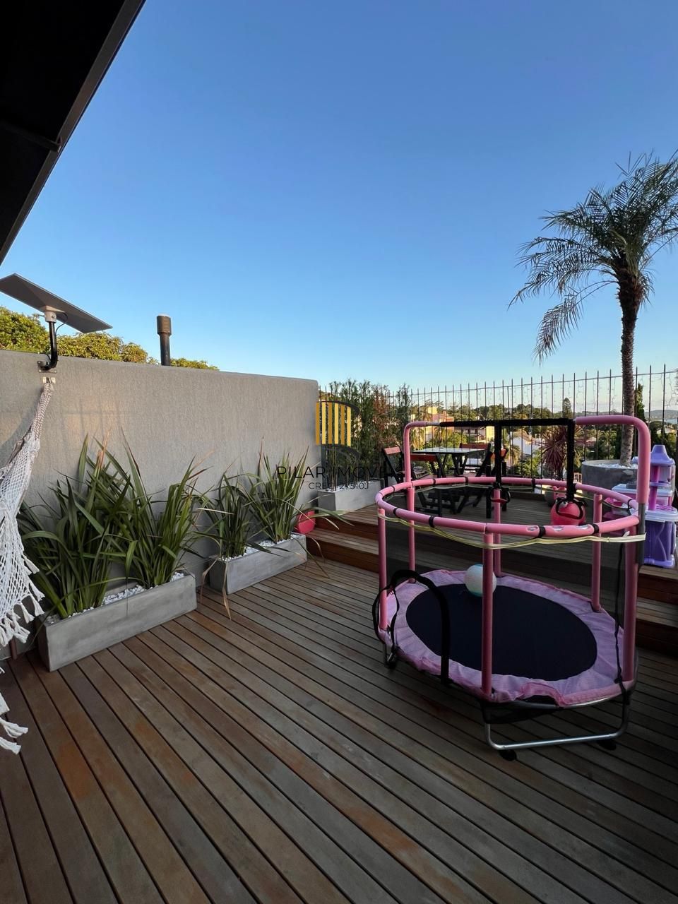 Casa em condomínio fechado para venda no bairro Jardim Isabel, com aproximadamente 204m² de área privativa,.