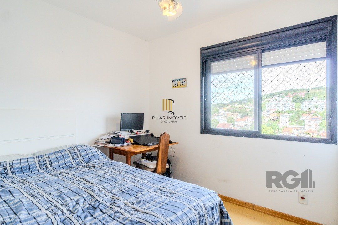 Cobertura Horizontal,  3 quartos, 1 suite, piscina, condominio com infra, 2 vagas - Bairro Tristeza