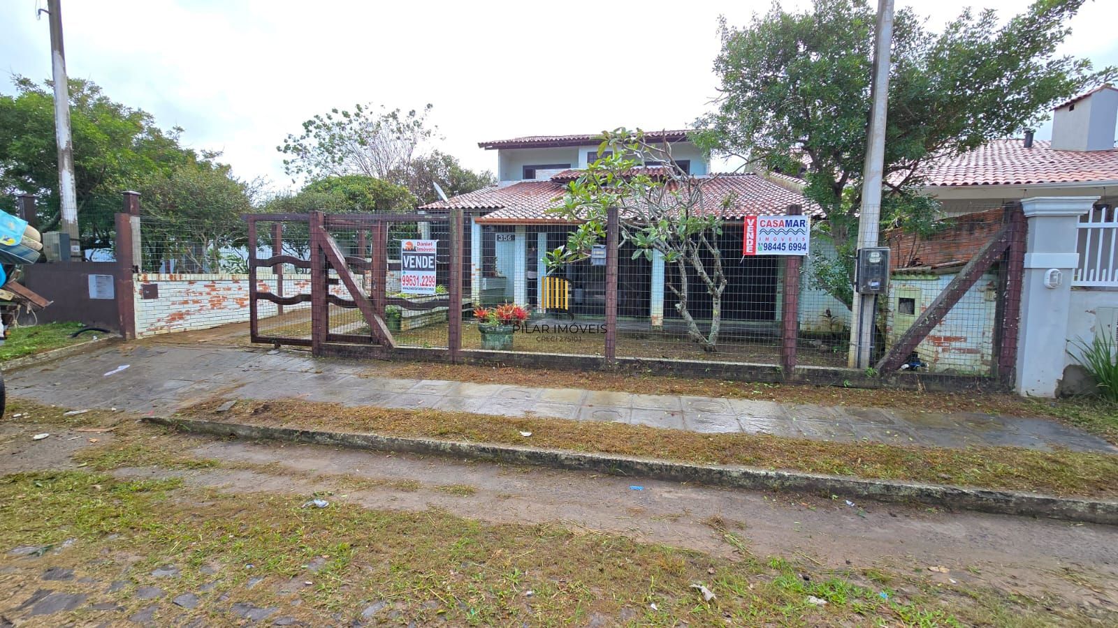 Casa 7 dormitórios no bairro Litoral