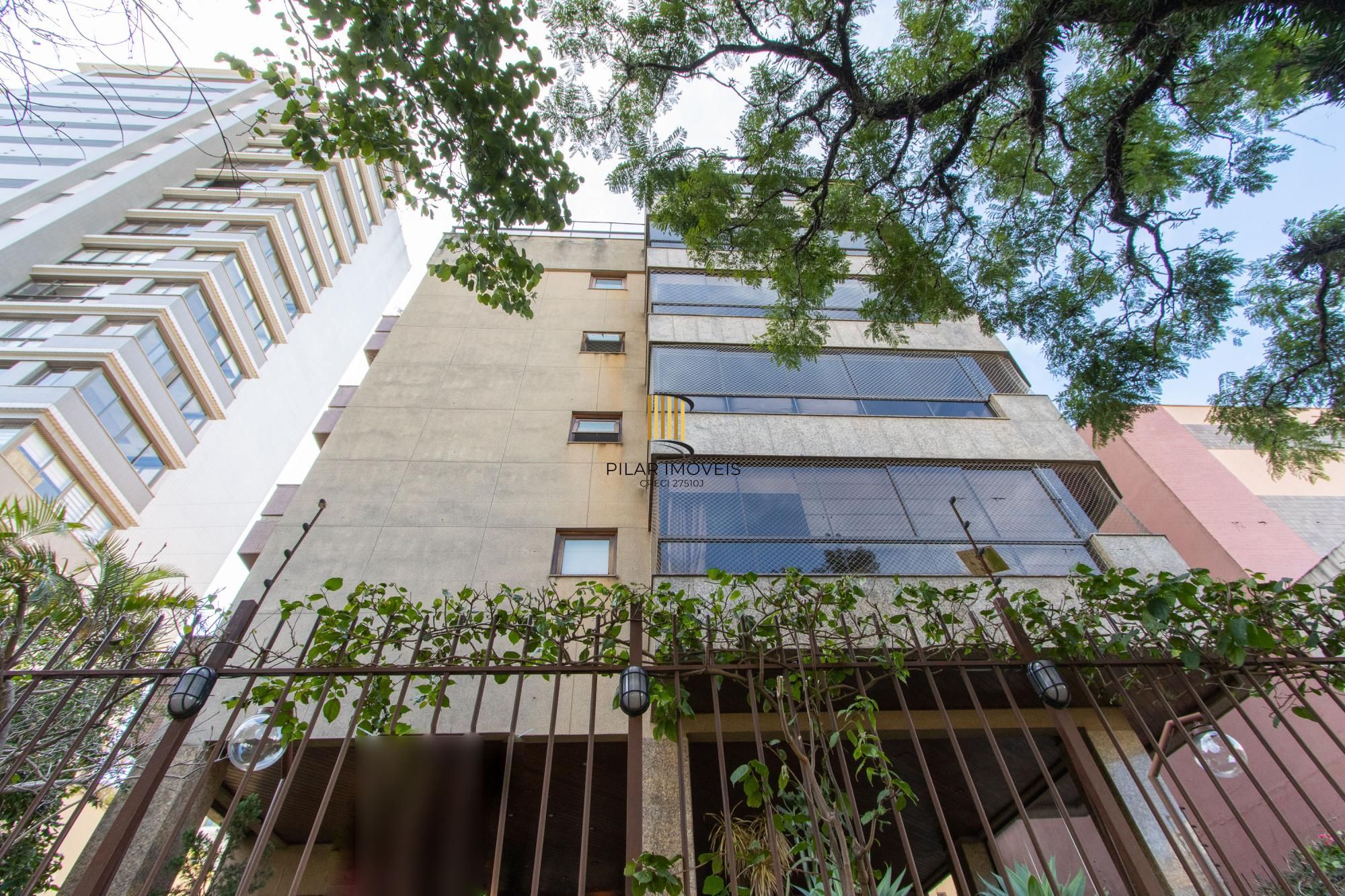Apartamento de 3 dormitórios próximo a Encol