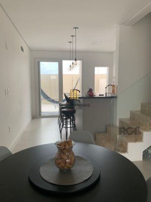 Casa de Condomínio 2 dormitórios no bairro Zona Nova