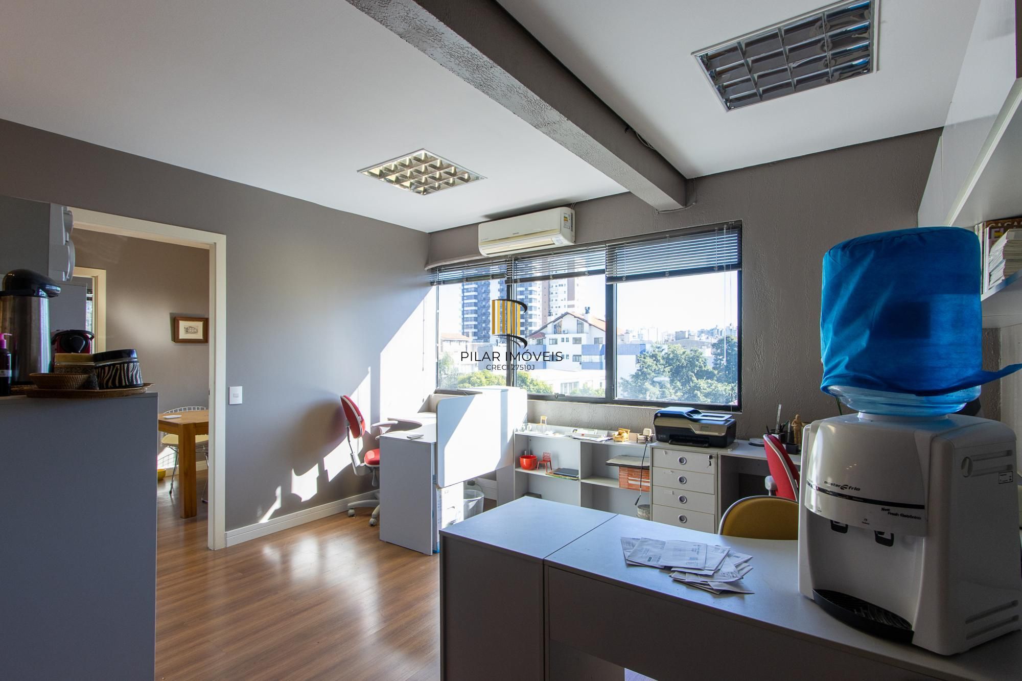 Sala Comercial Duplex à Venda no Bairro Petrópolis – Edifício João Abbott