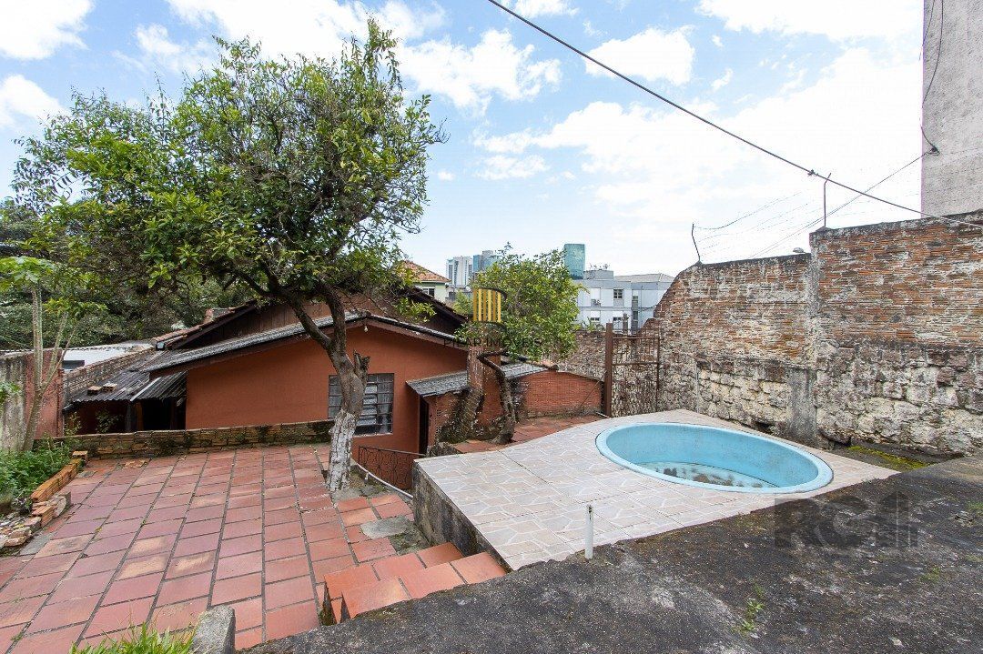 Casa 2 dormitórios no bairro Cristal