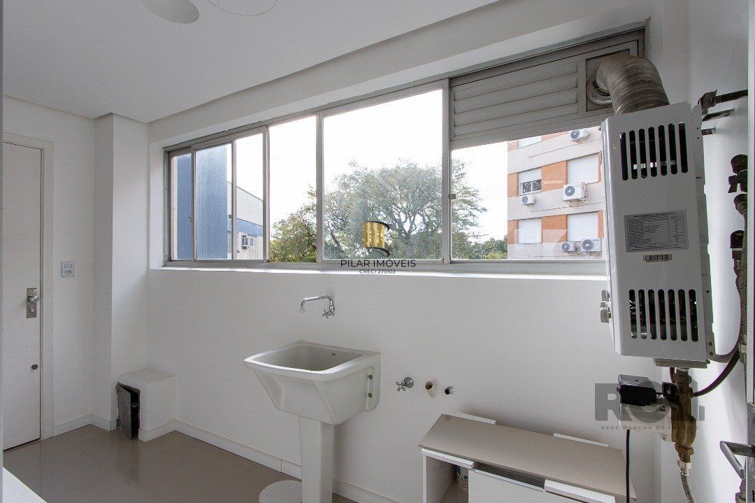 Apartamento com 3 dormitórios na Rua Dr. Barcelos