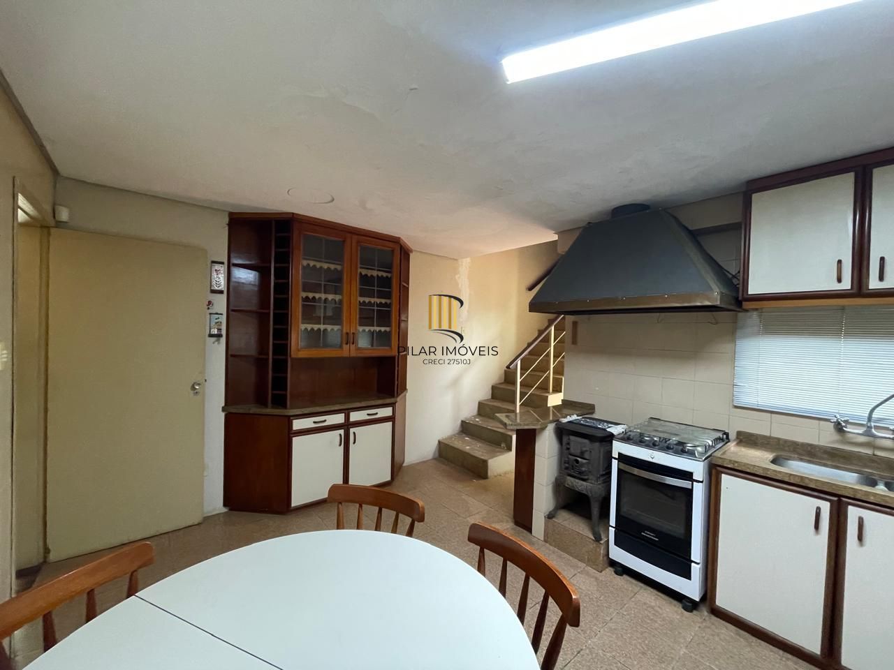 Casa 03 dormitórios,  287m² privativos Bairro Santa Tereza!