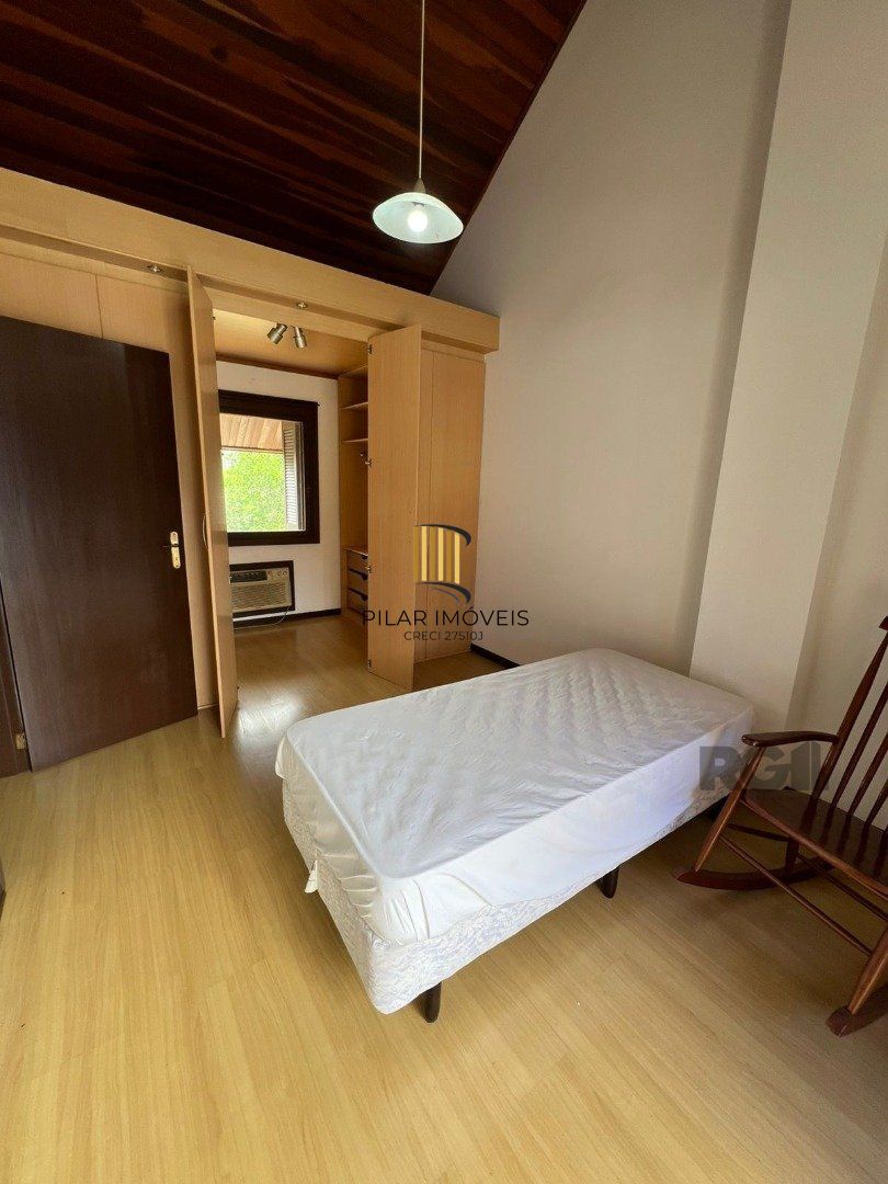 Casa de Condomínio 5 dormitórios no bairro Tristeza