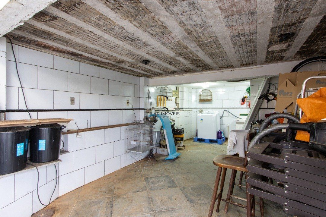 Casa 4 dormitórios no bairro Hípica