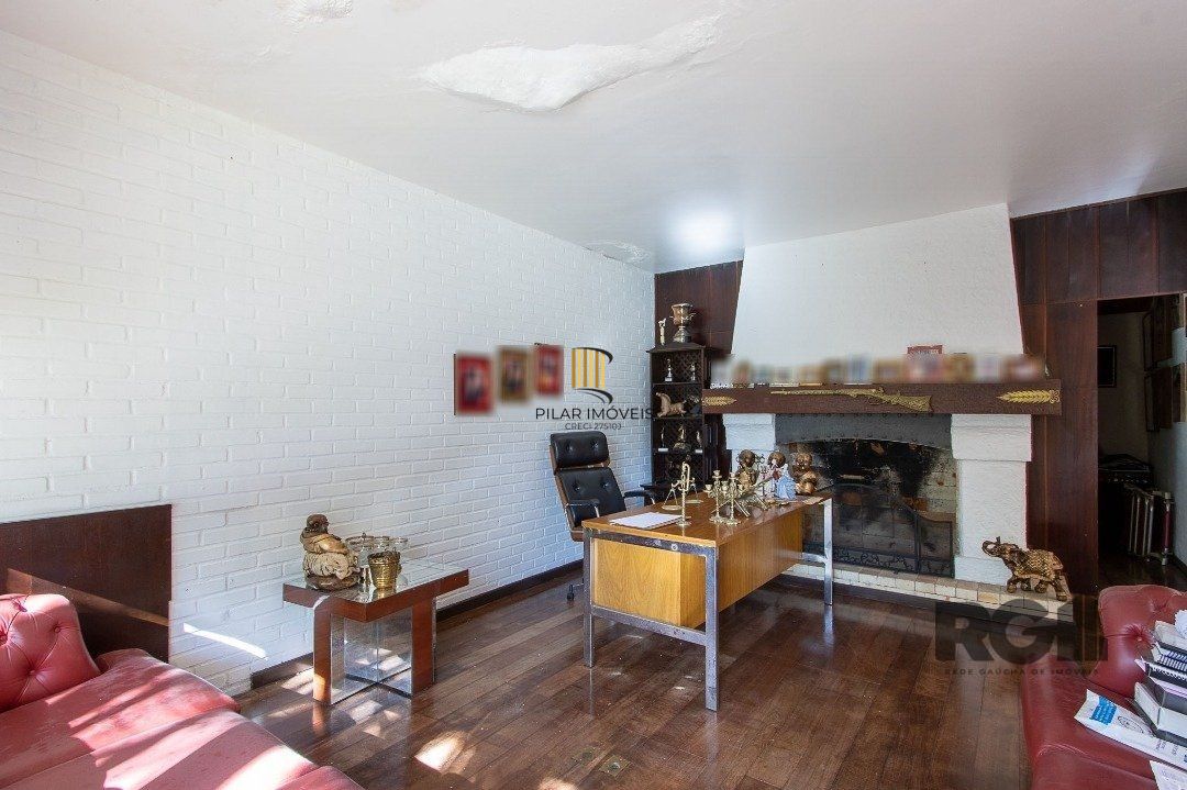 Casa para Venda - 580m², 3 dormitórios, sendo 1 suites, 3 vagas - Santa Tereza