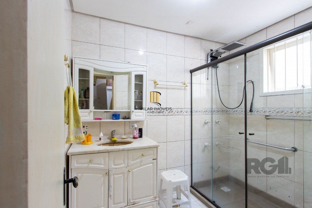 Casa 6 dormitórios no bairro Tristeza