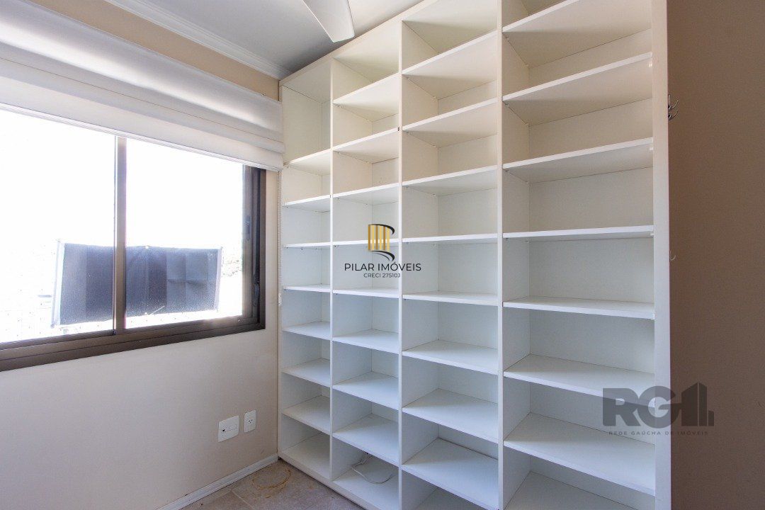 Apartamento de 3 dormitórios, sendo 1 suíte, 1 vaga de garagem, infra completa no bairro Tristeza