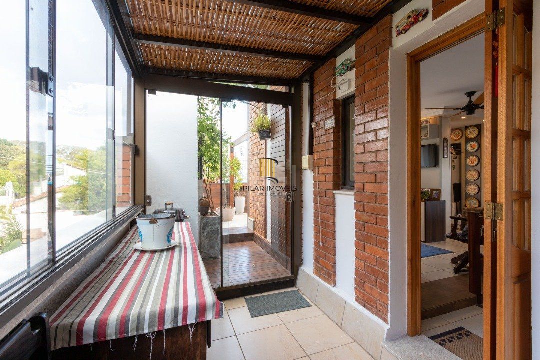 Cobertura para Venda - 234.17m², 3 dormitórios, sendo 1 suites, 2 vagas - Cristal