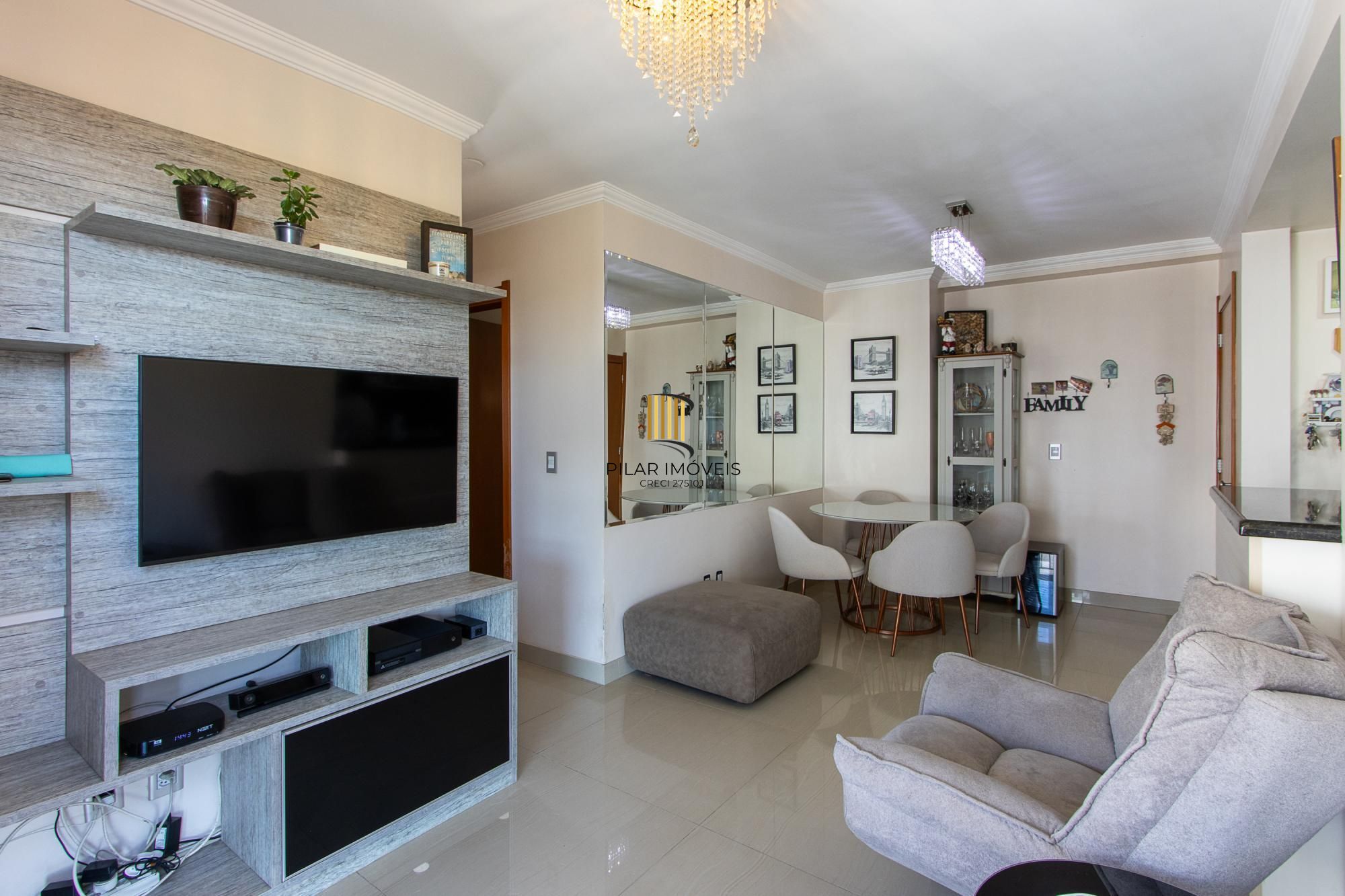 Apartamento, 2 dormitórios e 1 vaga, bairro Jardim Carvalho.