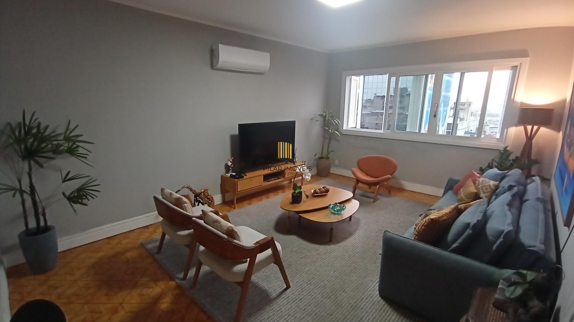 Apartamento com 4 dormitórios no Centro de Porto Alegre