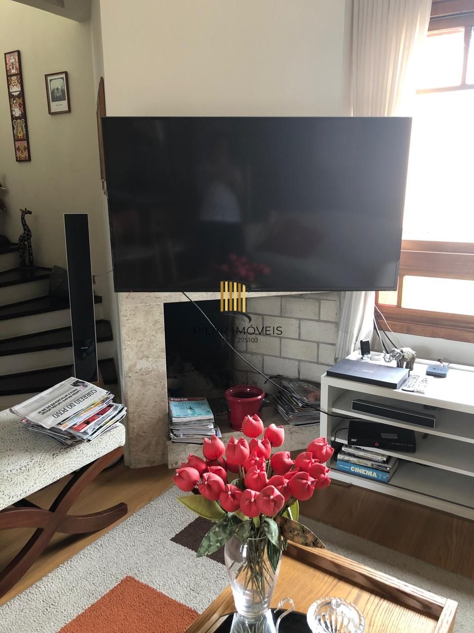 Casa de condomínio, 3 quartos, 1 suíte, 1 vaga coberta, no bairro Espirito Santo.