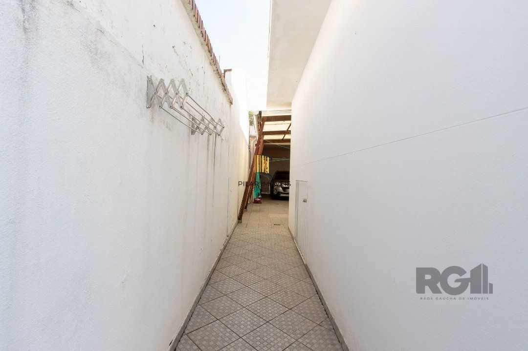Casa 3 dormitórios no bairro Três Figueiras