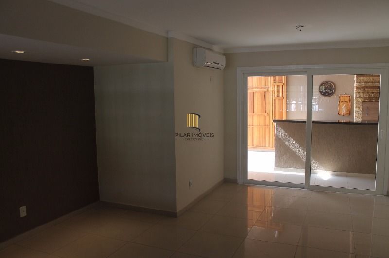 Casa para Venda - 220m², 3 dormitórios, sendo 1 suites, 4 vagas - Ipanema