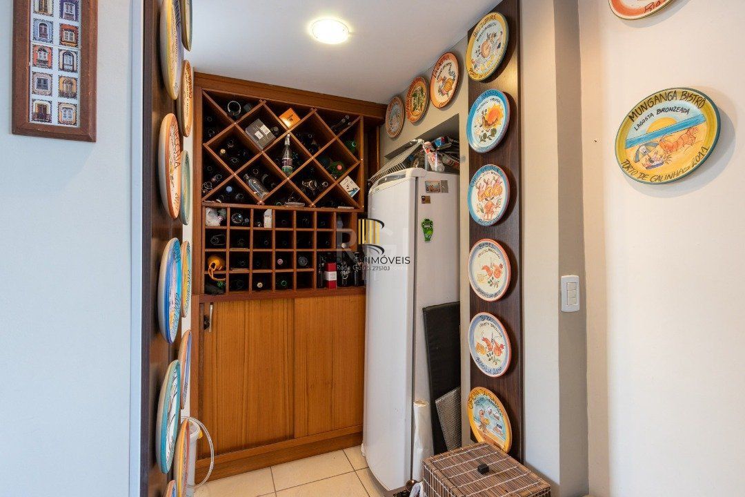 Cobertura para Venda - 234.17m², 3 dormitórios, sendo 1 suites, 2 vagas - Cristal