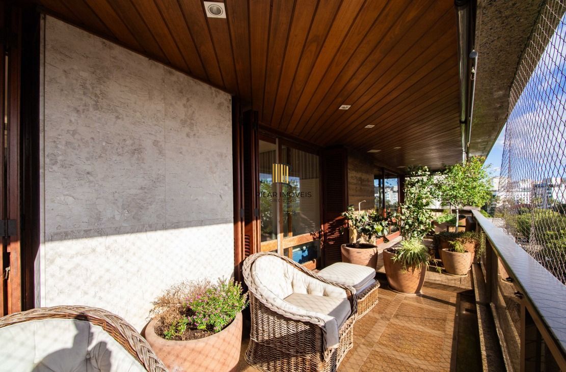 VISTA PERENE COM UM BELISSIMO POR DO SOL, 510M² NO BAIRRO MAIS ELEGANTE DE PORTO ALEGRE, MOINHOS DE VENTO