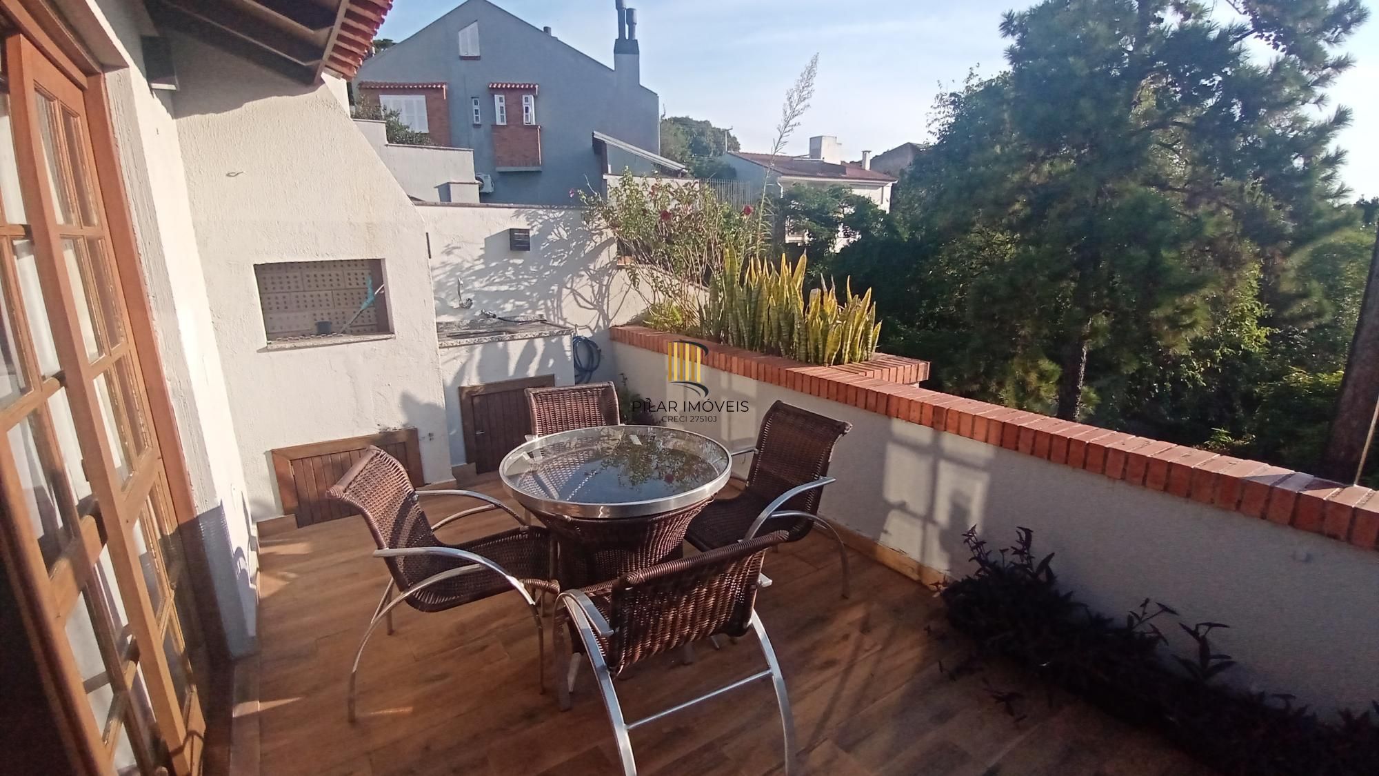 Casa de Condomínio com 3 Suítes, no bairro Tristeza