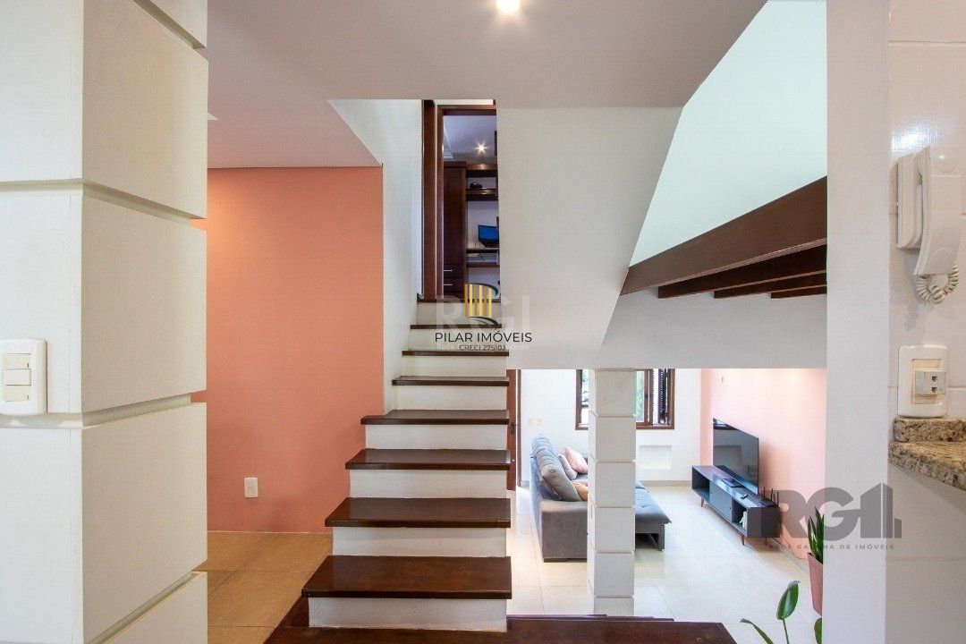 Casa Condominio para Venda - 170m², 3 dormitórios, sendo 1 suites, 2 vagas - Cavalhada