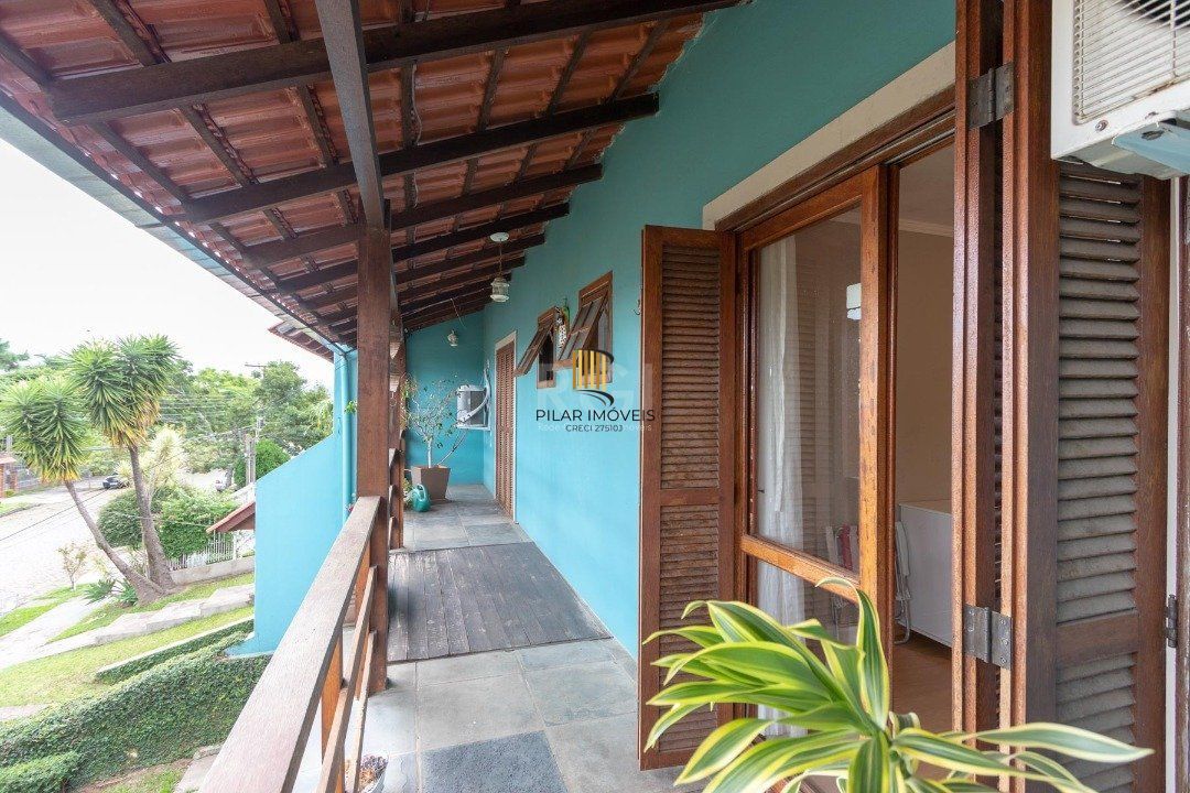 Casa para Venda - 246m², 3 dormitórios, sendo 1 suites, 3 vagas - Imperial Parque