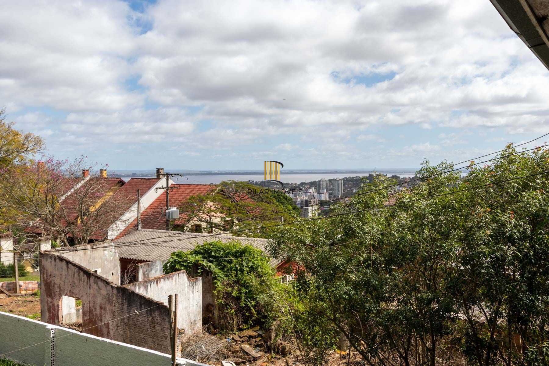 Casa 2 dormitórios no bairro Tristeza