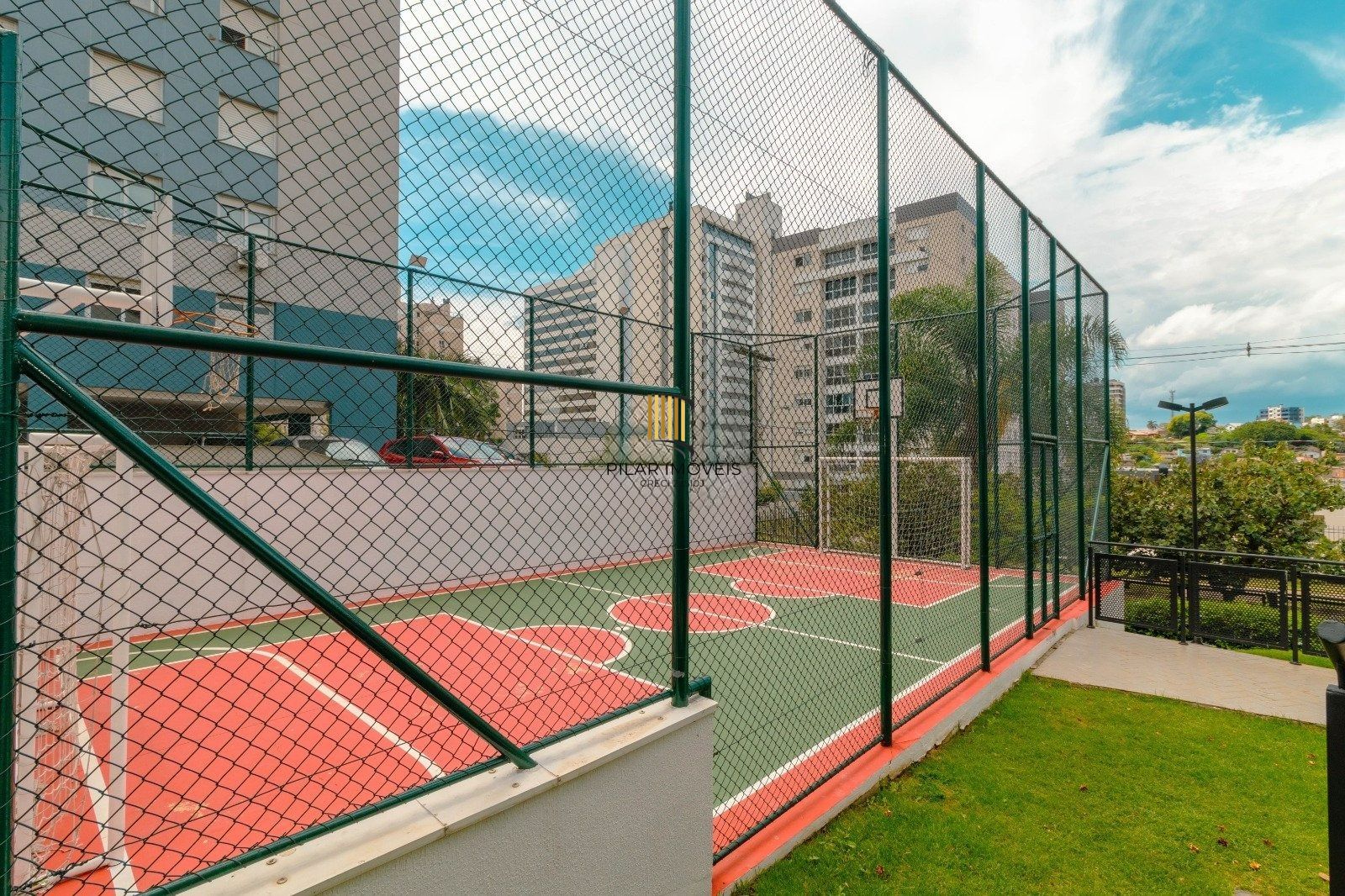 Apartamento 136 m² 3 suítes e 3 vagas de garagem no bairro Chácara das Pedras.
