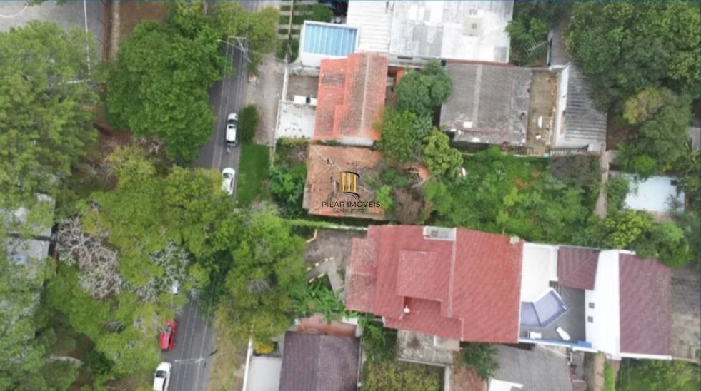 Terreno à venda em localização privilegiada na Chácara das Pedras – 420m²